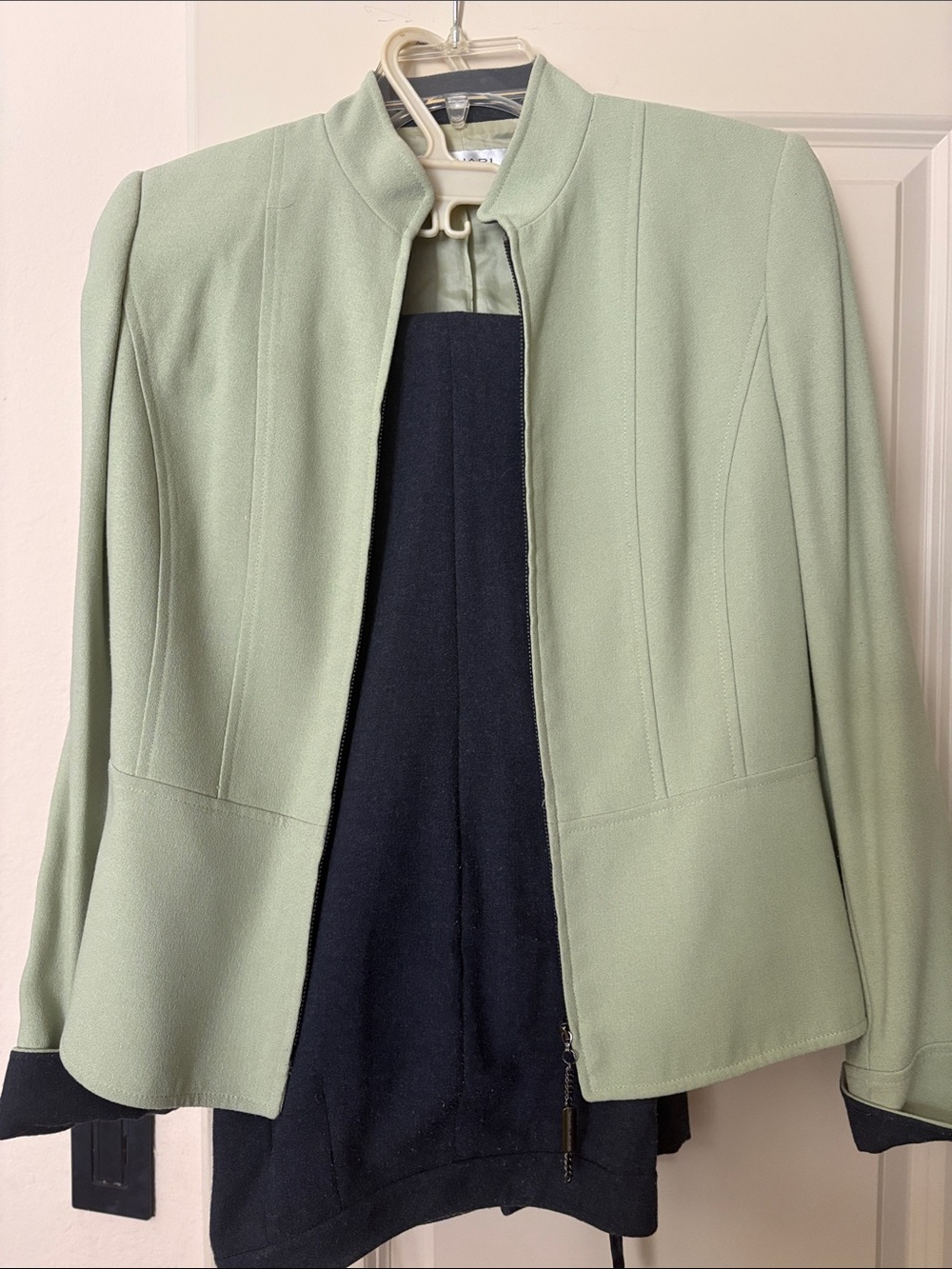 Elie Tahari Mint Green Stand Collar Blazer